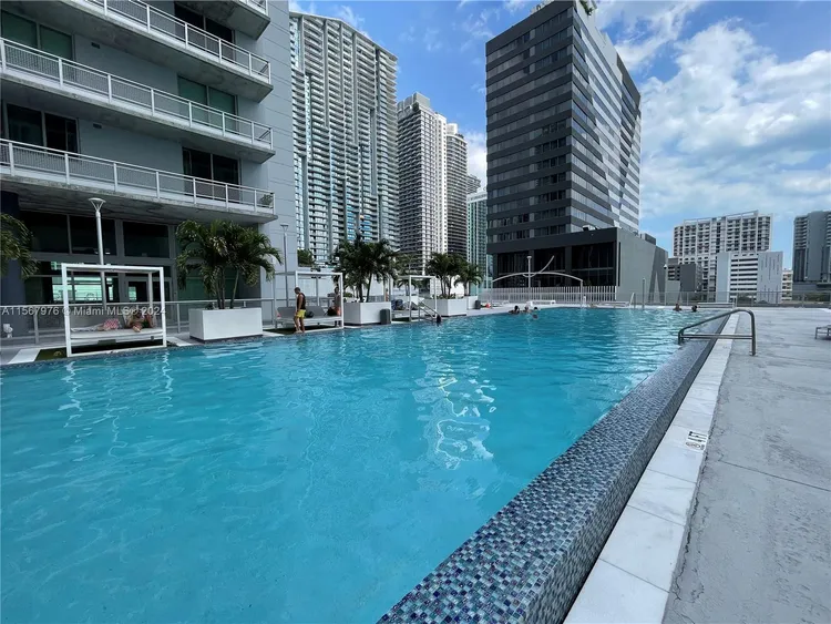 Neo Vertika #2027 image #32