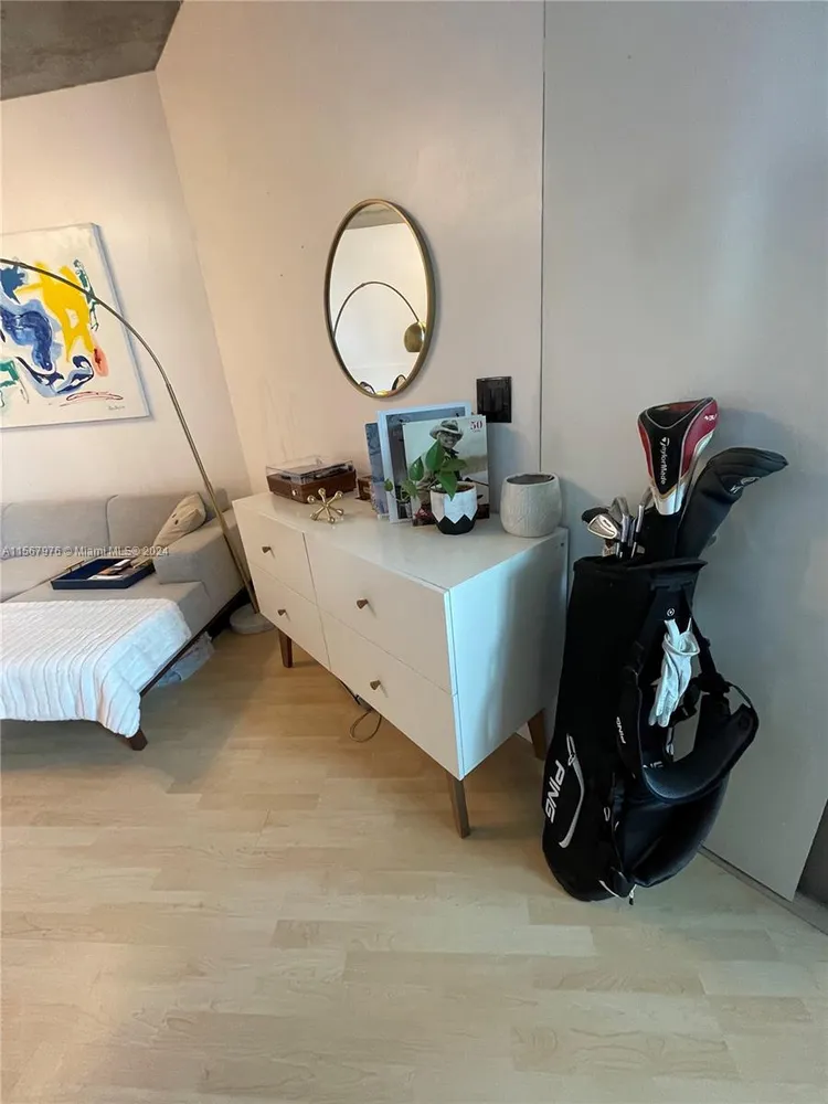 Neo Vertika #2027 image #7