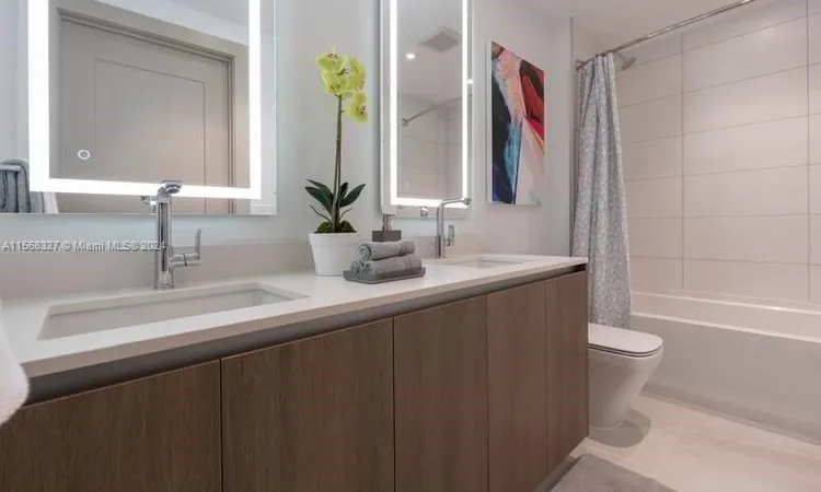 Muze at Met #1910 image #10