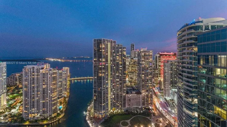 Muze at Met #1910 image #13