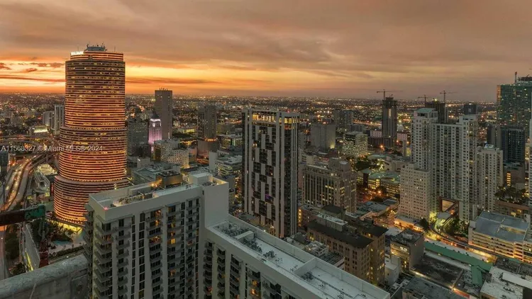 Muze at Met #1910 image #14