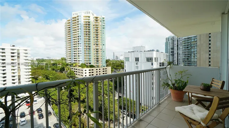 Brickell Biscayne #11F image #12