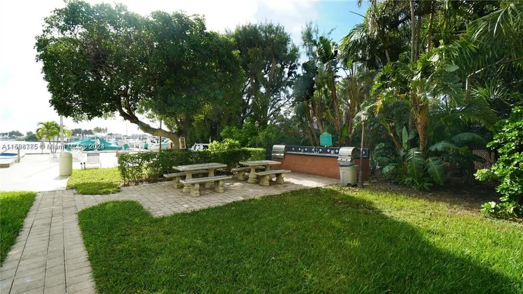 Brickell Biscayne #11F image #17