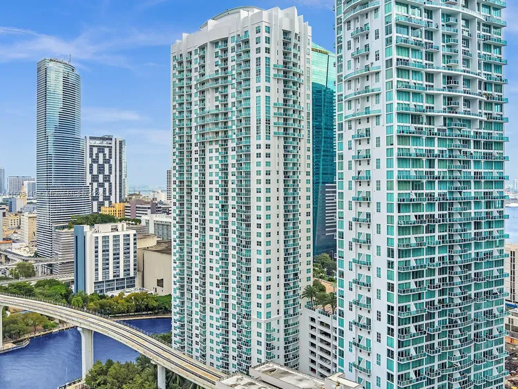 Brickell on the River North #811 image #21