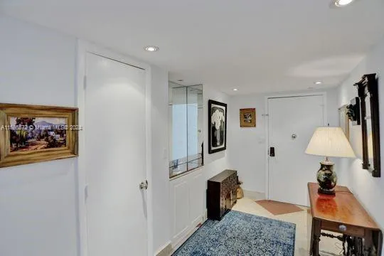 Towers of Key Biscayne #F906 image #10