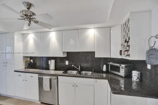 Towers of Key Biscayne #F906 image #8