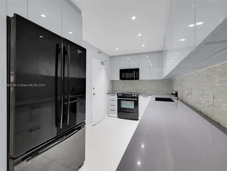 The Plaza of Bal Harbour #1409 image #15