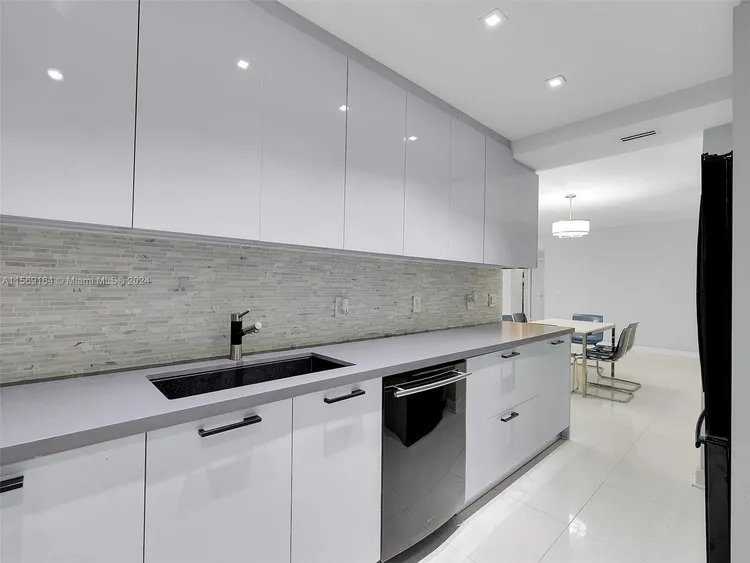 The Plaza of Bal Harbour #1409 image #16