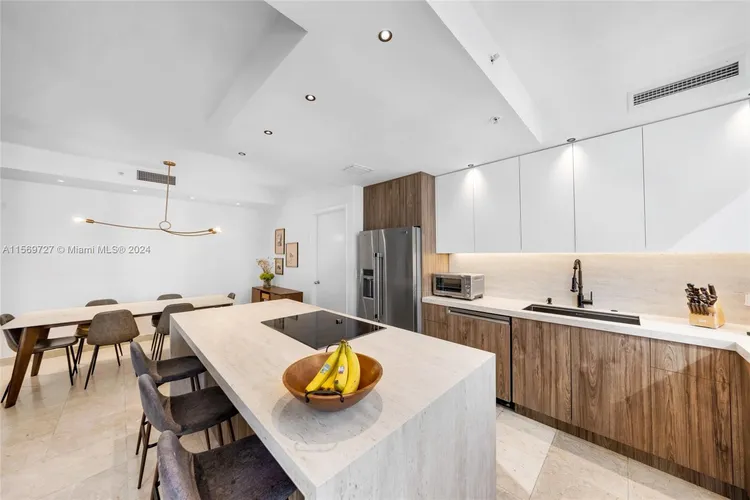 Courts Condo Brickell Key #1410 image #10