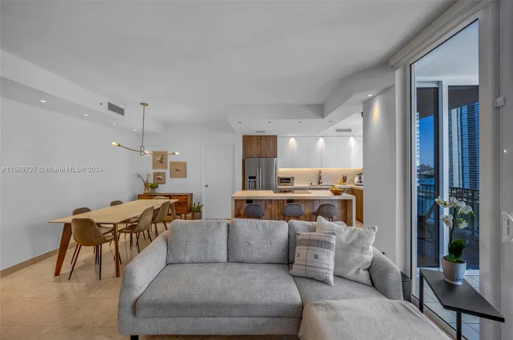 Courts Condo Brickell Key #1410 image #15