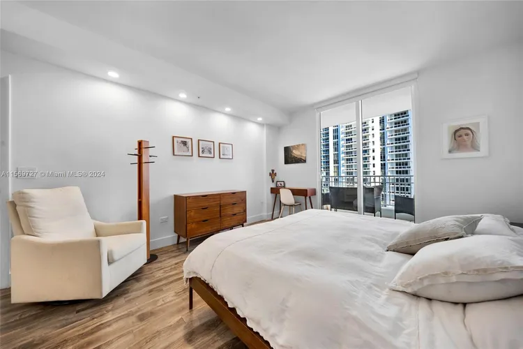 Courts Condo Brickell Key #1410 image #18