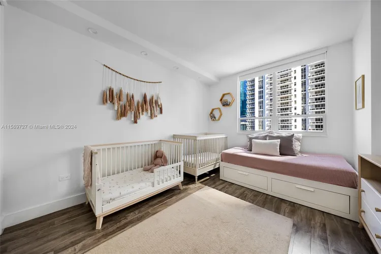 Courts Condo Brickell Key #1410 image #22