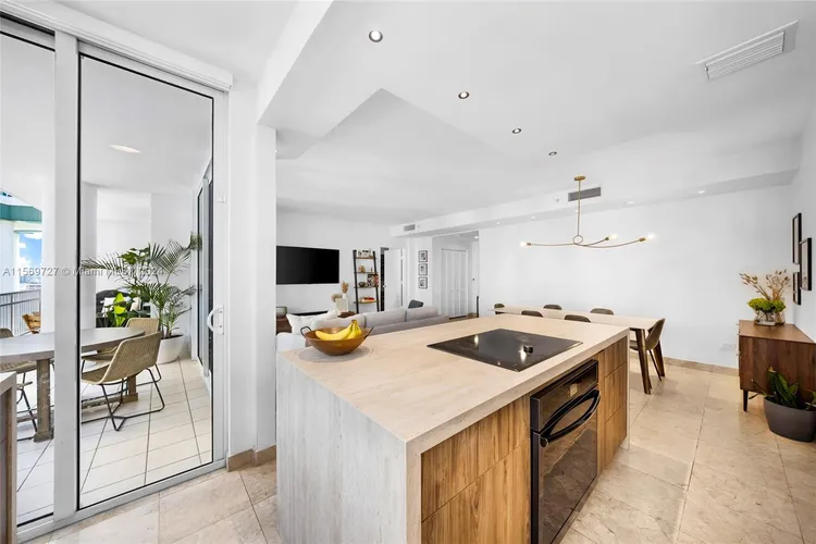 Courts Condo Brickell Key #1410 image #9