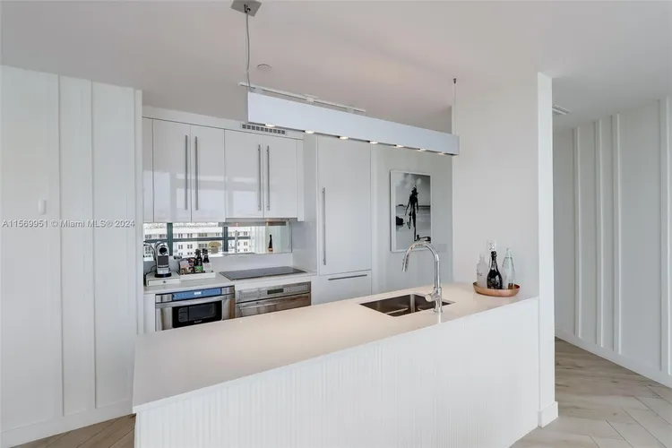 W South Beach #1429 image #18