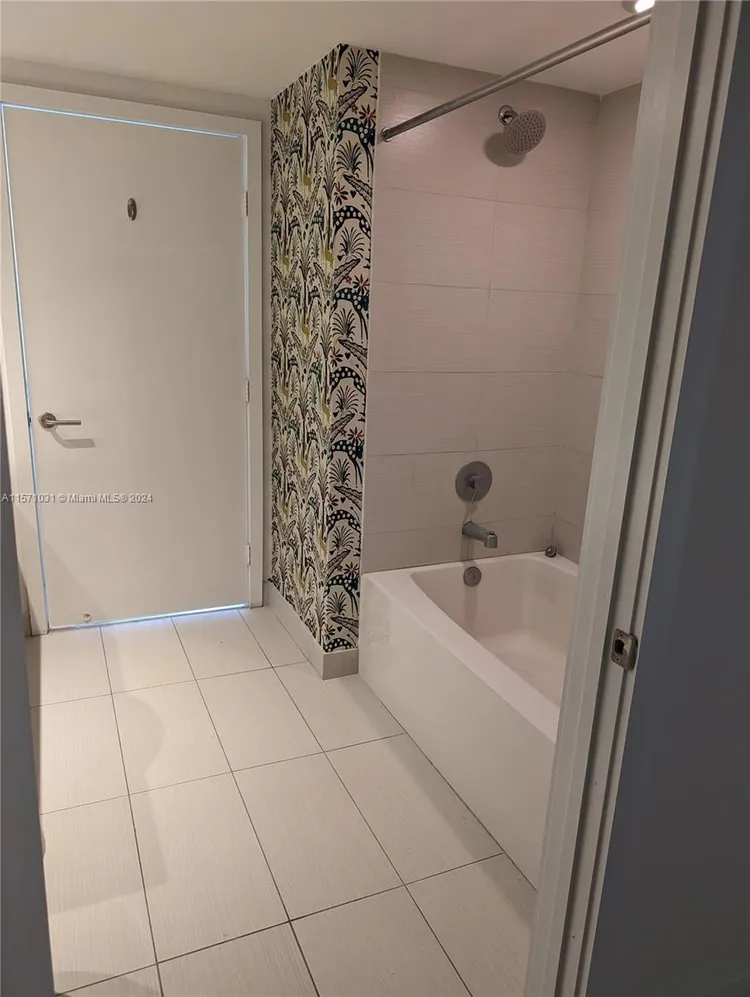 Baltus House #805 image #10