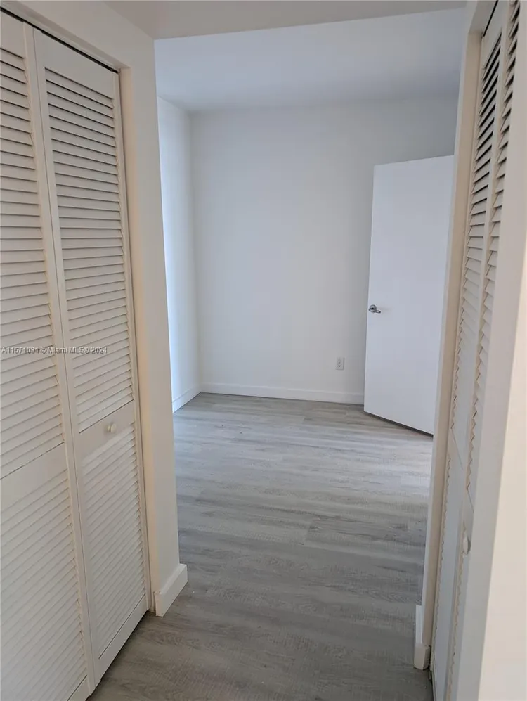 Baltus House #805 image #11