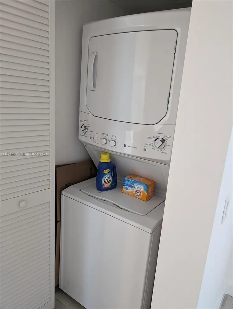 Baltus House #805 image #12