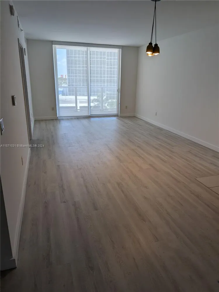 Baltus House #805 image #16