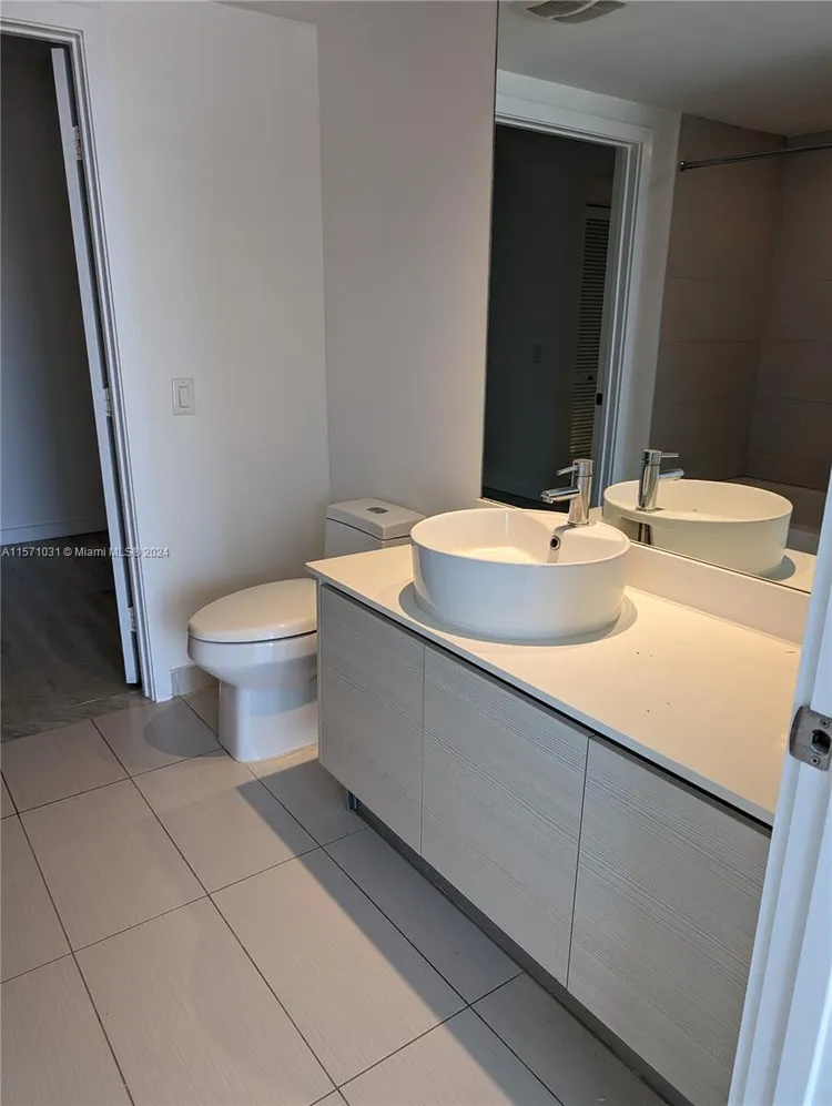 Baltus House #805 image #9