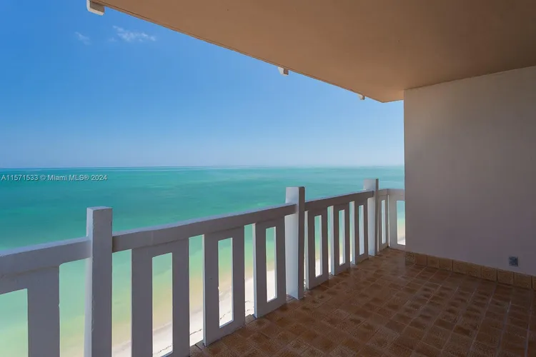 Towers of Key Biscayne #A901 image #22