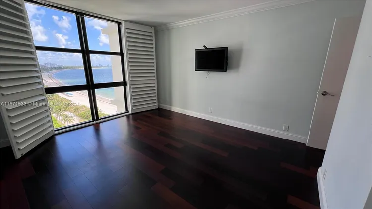 Towers of Key Biscayne #A901 image #8