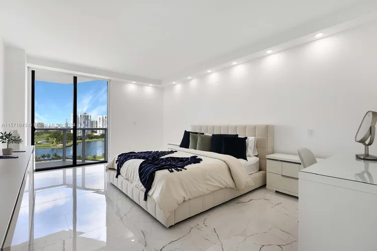Hamptons West #1109 image #12