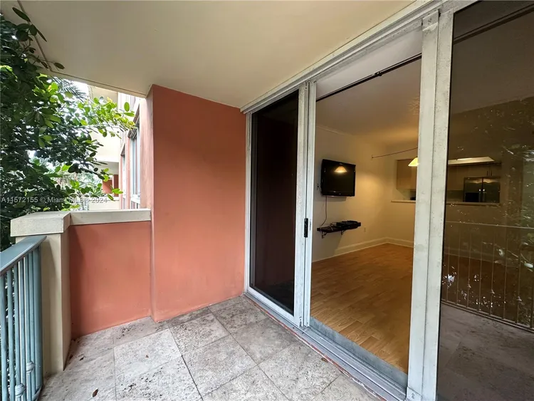 The Mutiny #313 image #8