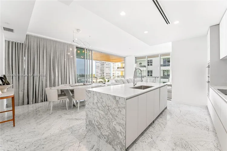 57 Ocean #704 image #14