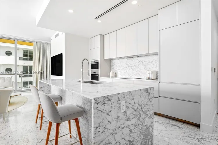 57 Ocean #704 image #15