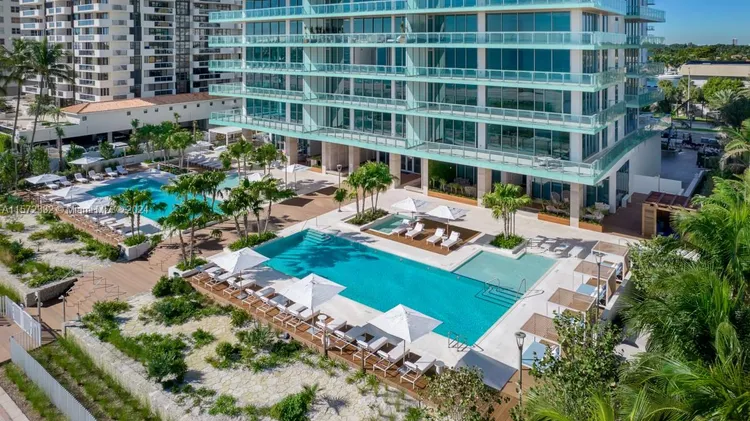 57 Ocean #704 image #31