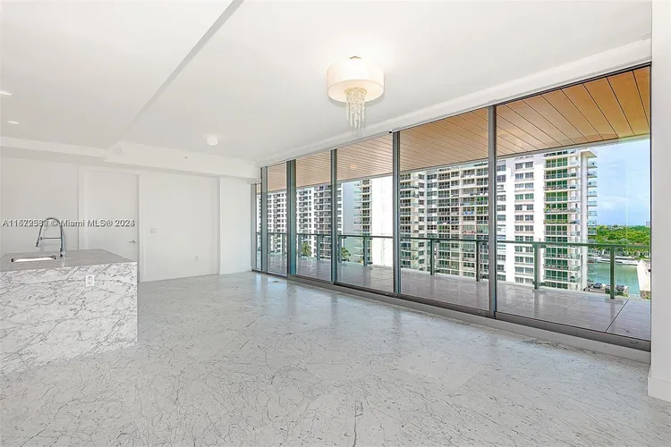 57 Ocean #704 image #6