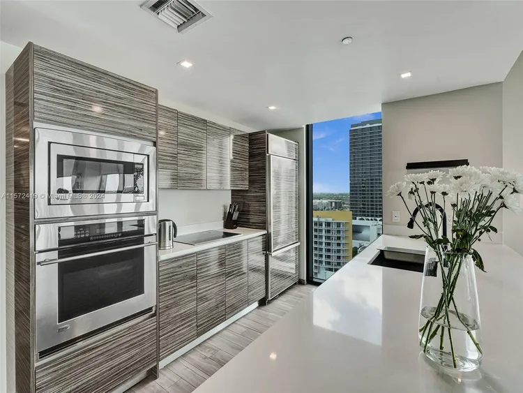 Icon Bay #1701 image #12