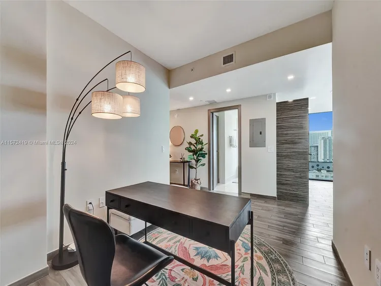 Icon Bay #1701 image #14