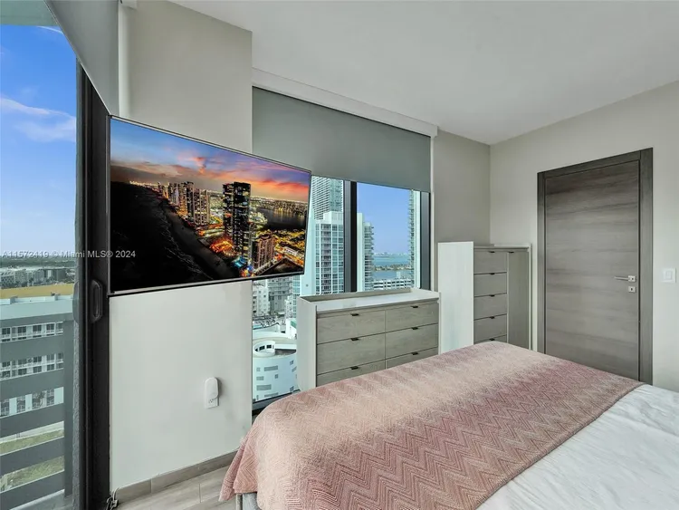 Icon Bay #1701 image #17