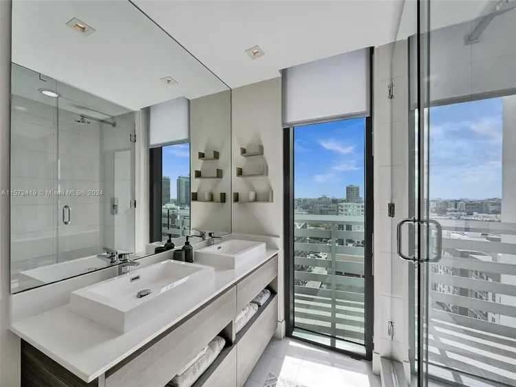 Icon Bay #1701 image #18