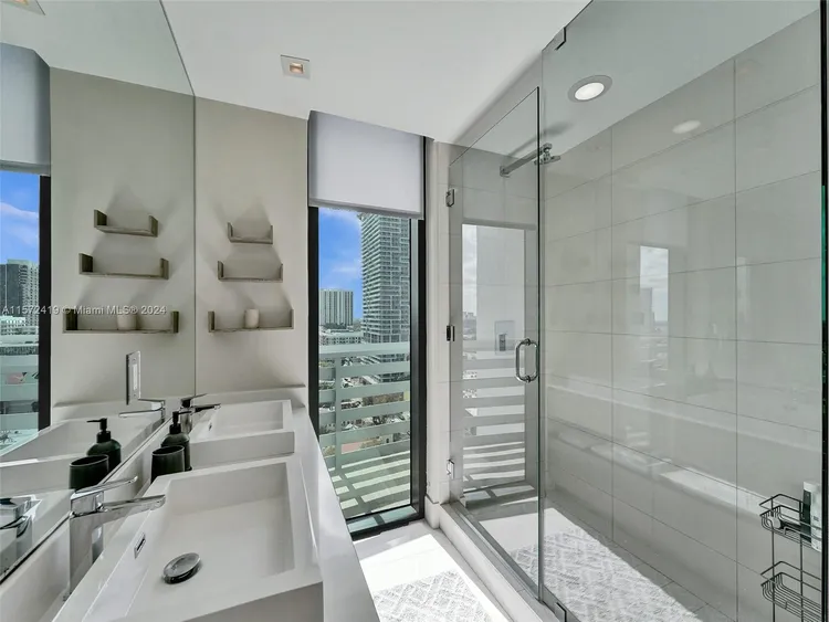 Icon Bay #1701 image #20