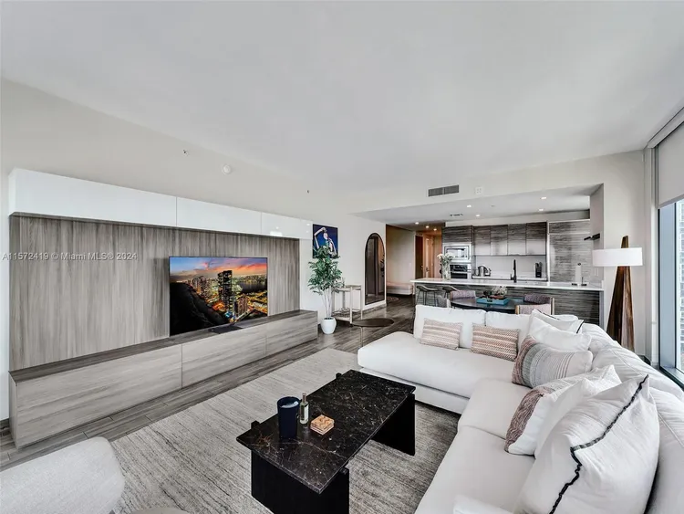 Icon Bay #1701 image #6