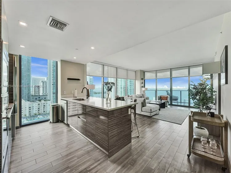 Icon Bay #1701 image #7