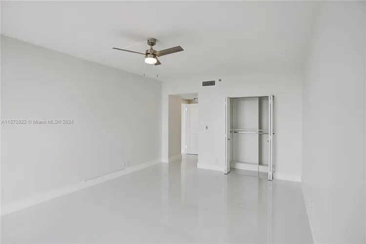 Hamptons West #1011 image #17