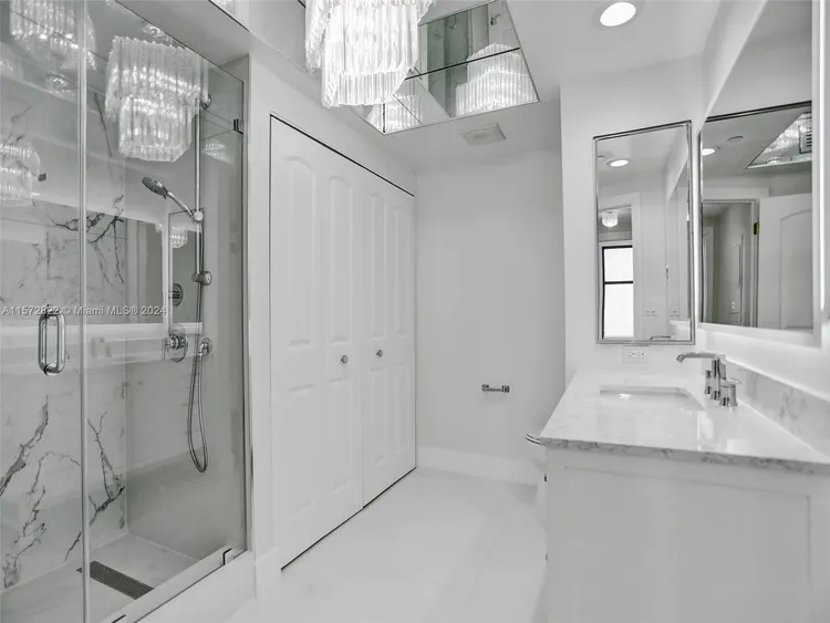 Hamptons West #1011 image #26