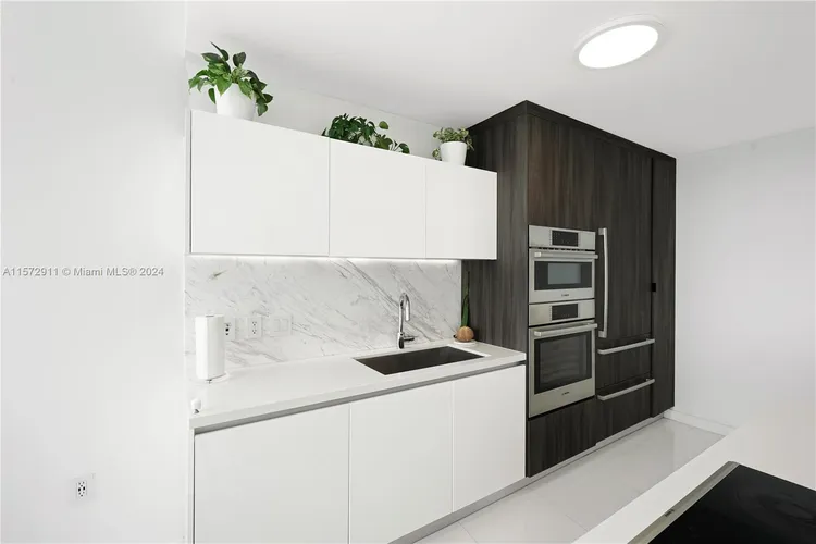 Paramount Miami Worldcenter #3604 image #10