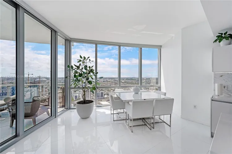 Paramount Miami Worldcenter #3604 image #13