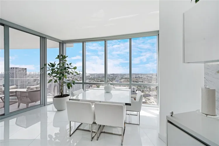 Paramount Miami Worldcenter #3604 image #14