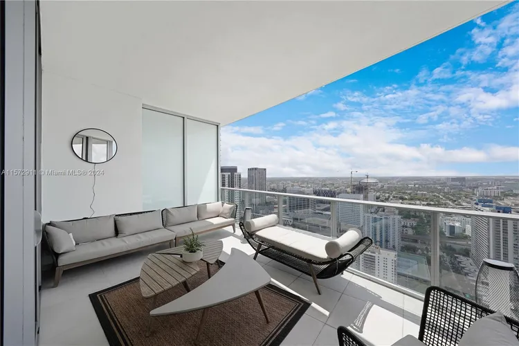 Paramount Miami Worldcenter #3604 image #24