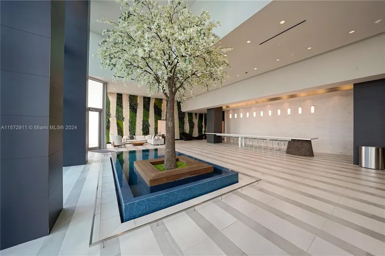 Paramount Miami Worldcenter #3604 image #29