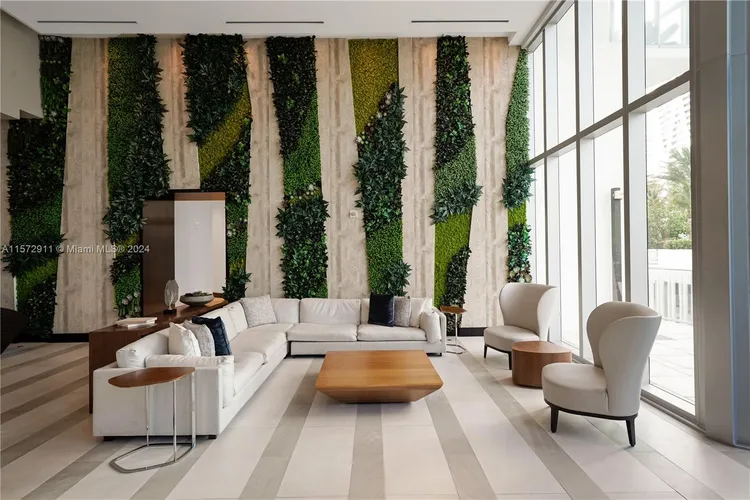 Paramount Miami Worldcenter #3604 image #31