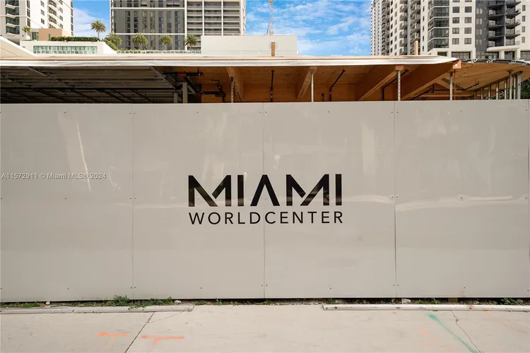 Paramount Miami Worldcenter #3604 image #57