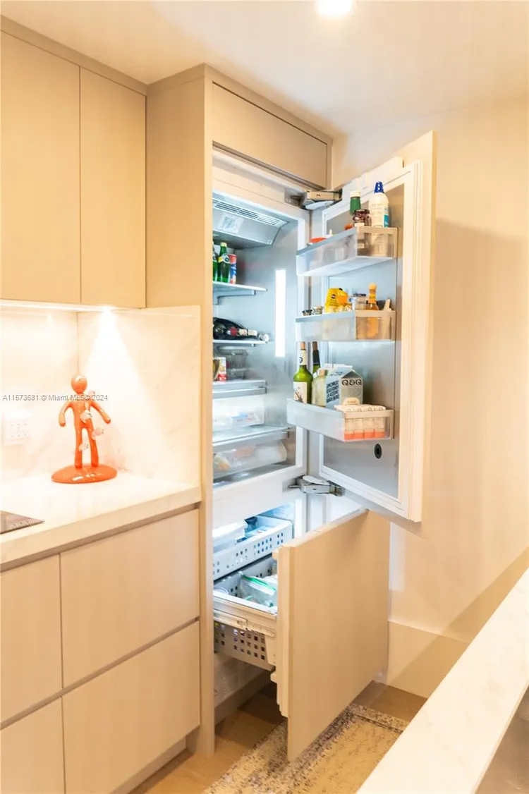 Ten Thousand Plaza #325 image #10