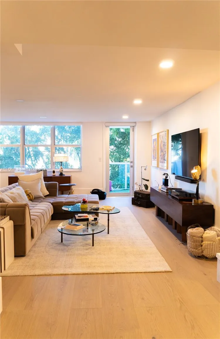 Ten Thousand Plaza #325 image #17