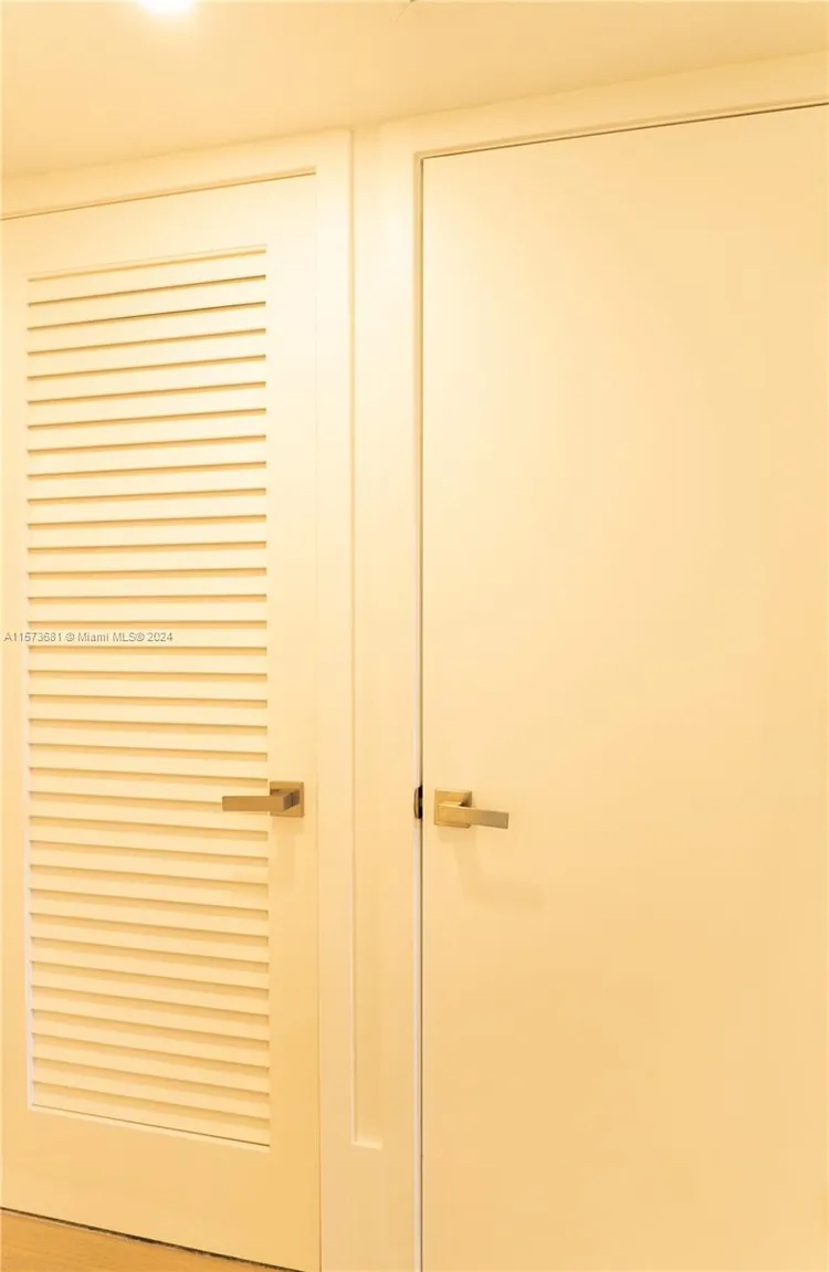 Ten Thousand Plaza #325 image #23